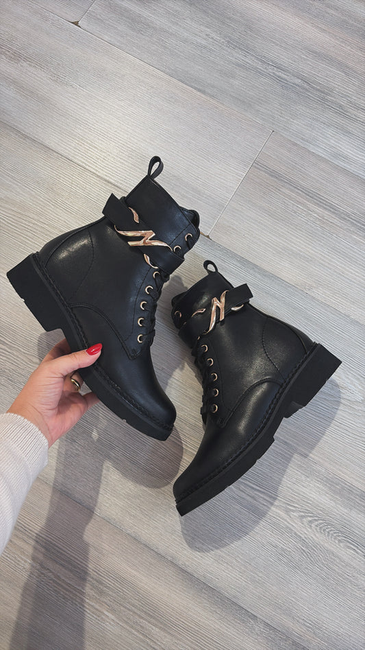 ANFIBIO NERO CAFENOIR CON CERNIERA LATERALE