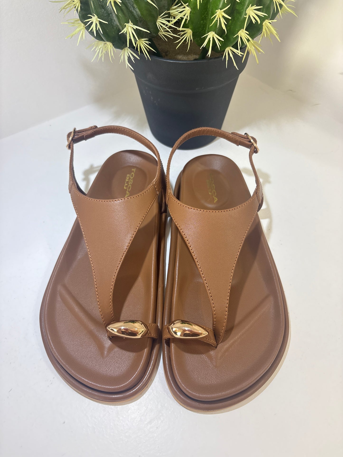 SANDALO FLAT IN PELLE BISCOTTO