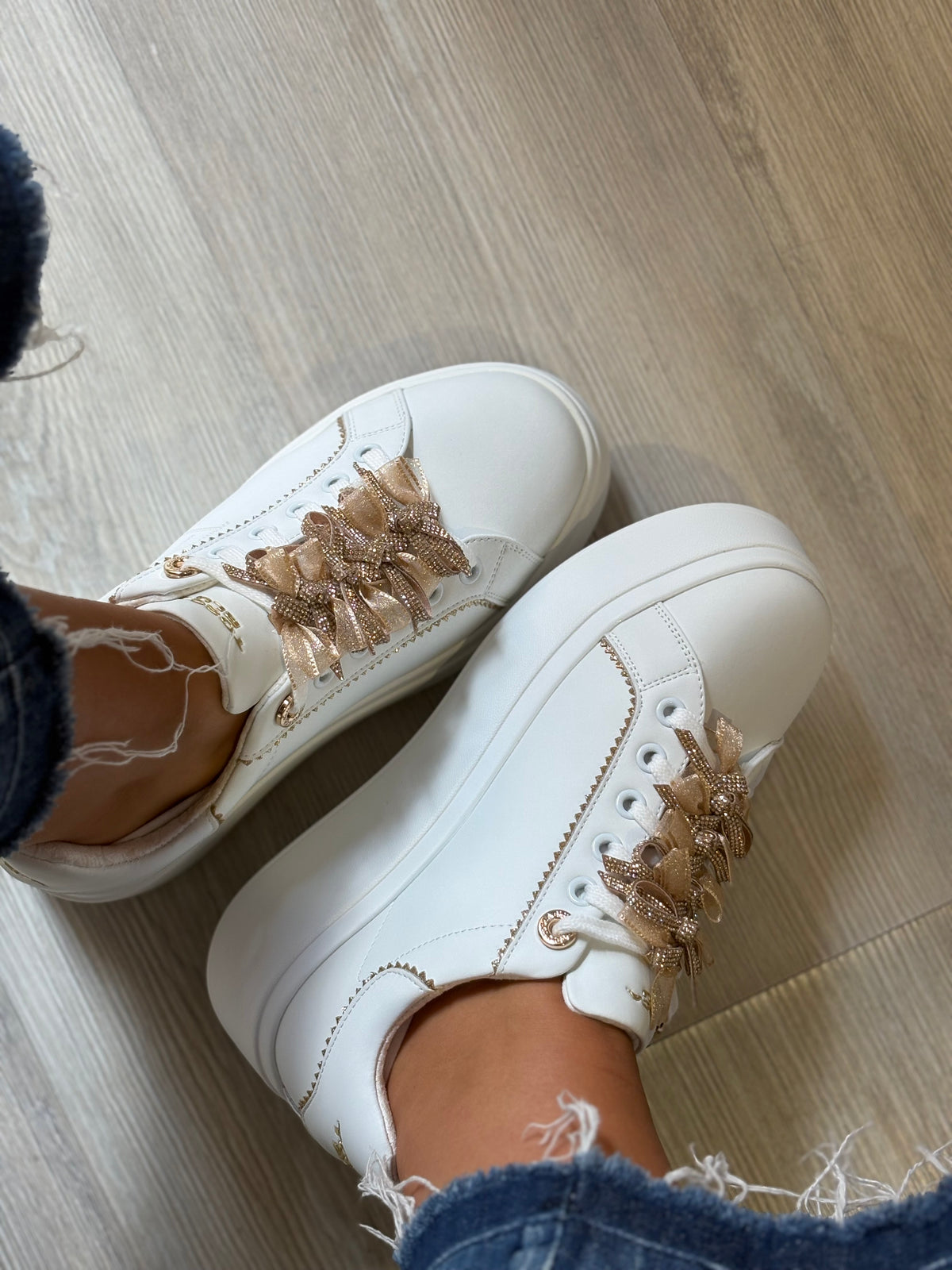 SNEAKER TOSCA BLU BIANCO FIOCCHETTI