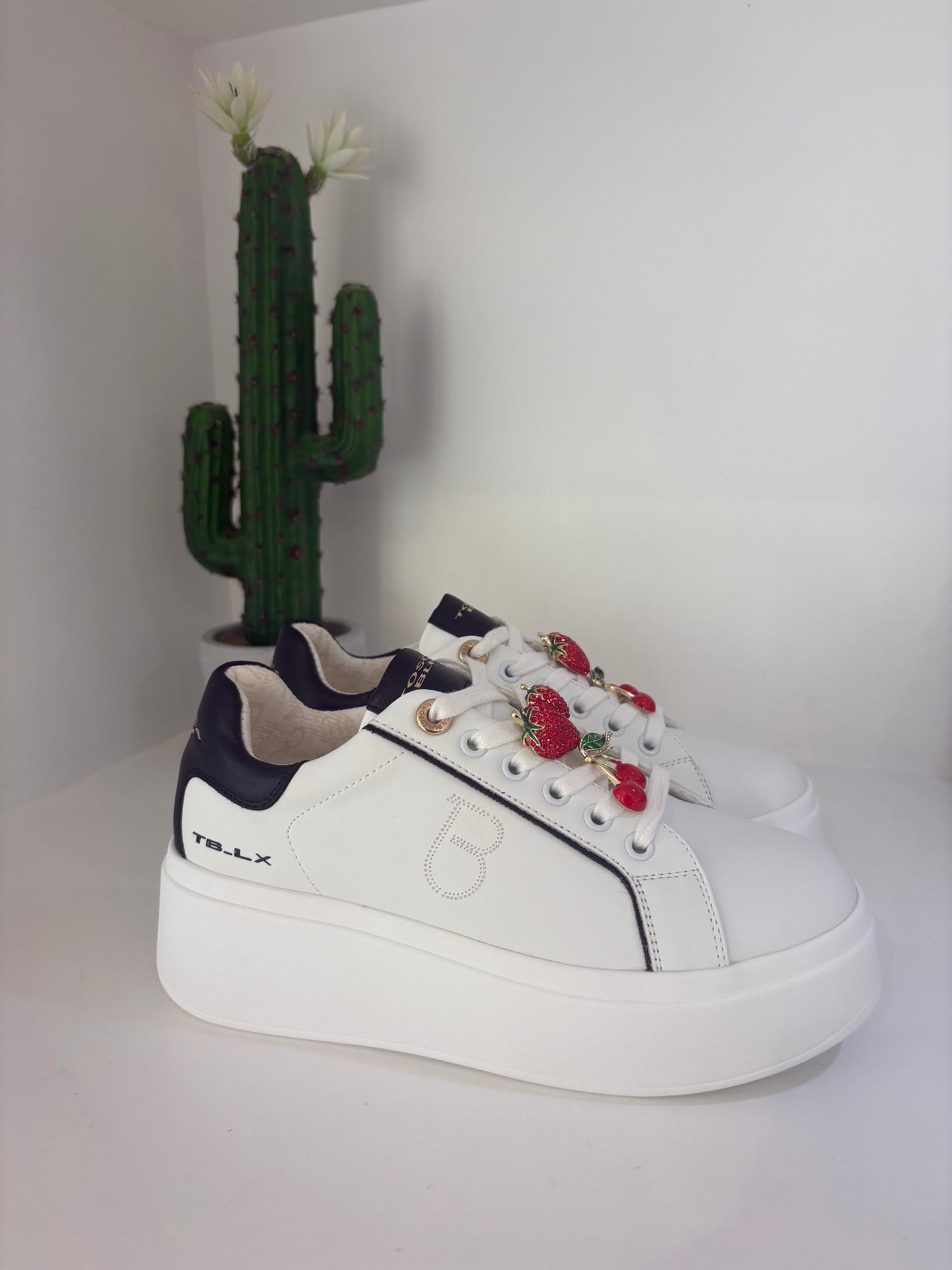 SNEAKER TOSCA BLU IN PELLE BIANCO E FRAGOLE TACCO 6CM