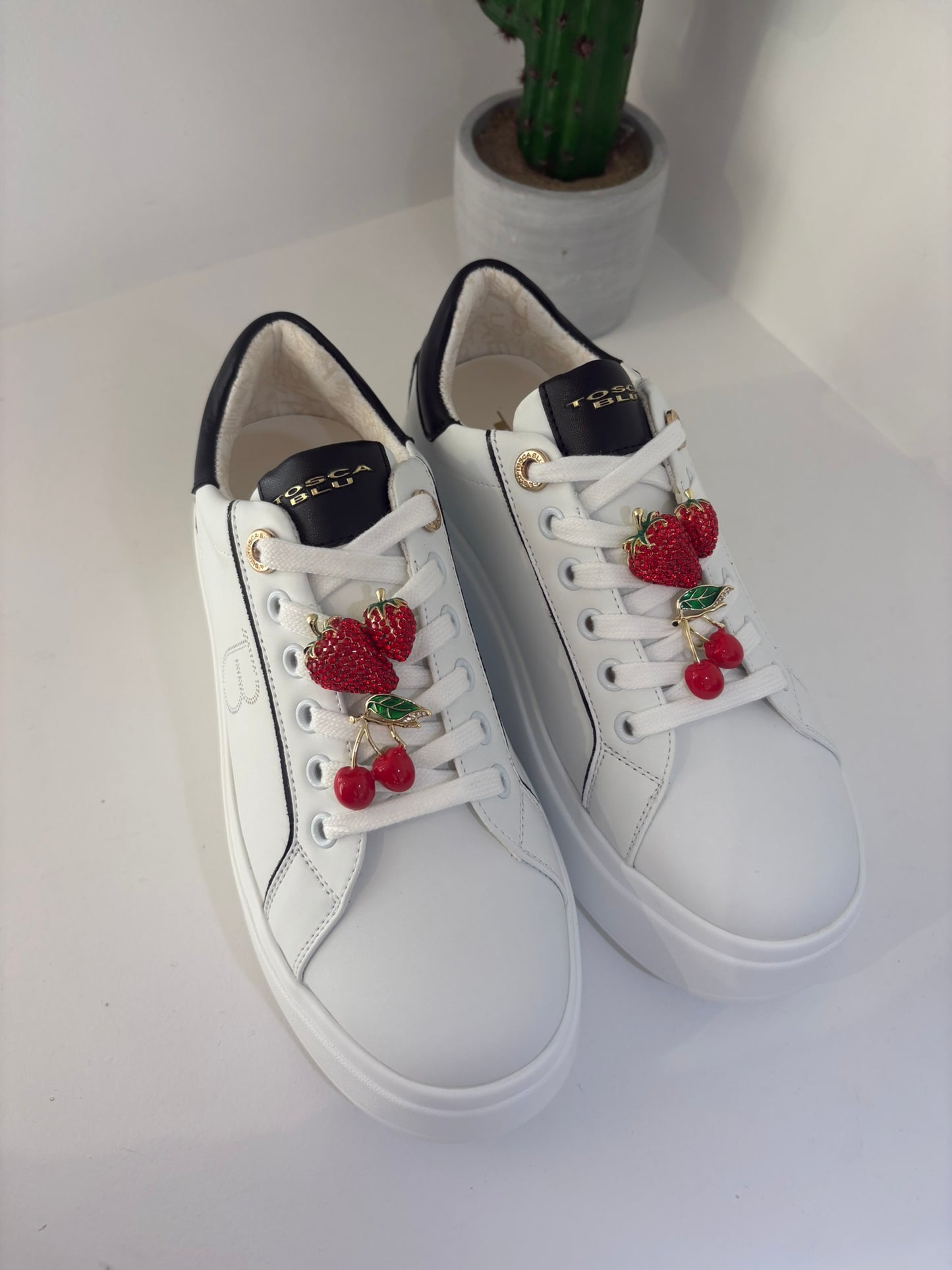 SNEAKER TOSCA BLU IN PELLE BIANCO E FRAGOLE TACCO 6CM