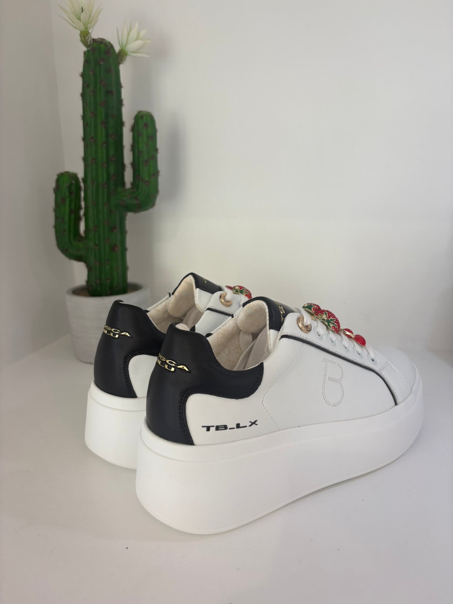 SNEAKER TOSCA BLU IN PELLE BIANCO E FRAGOLE TACCO 6CM