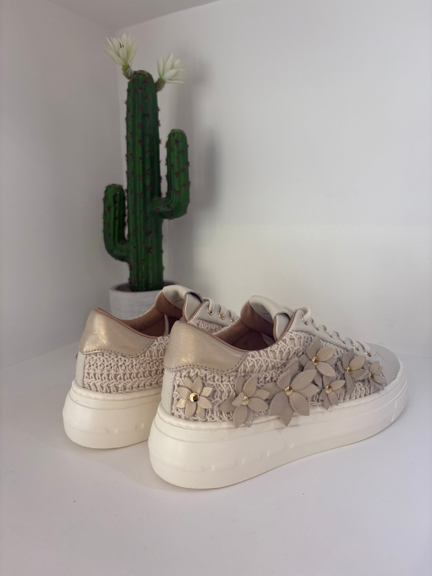 SNEAKER STOKTON MACRAME E FIORI